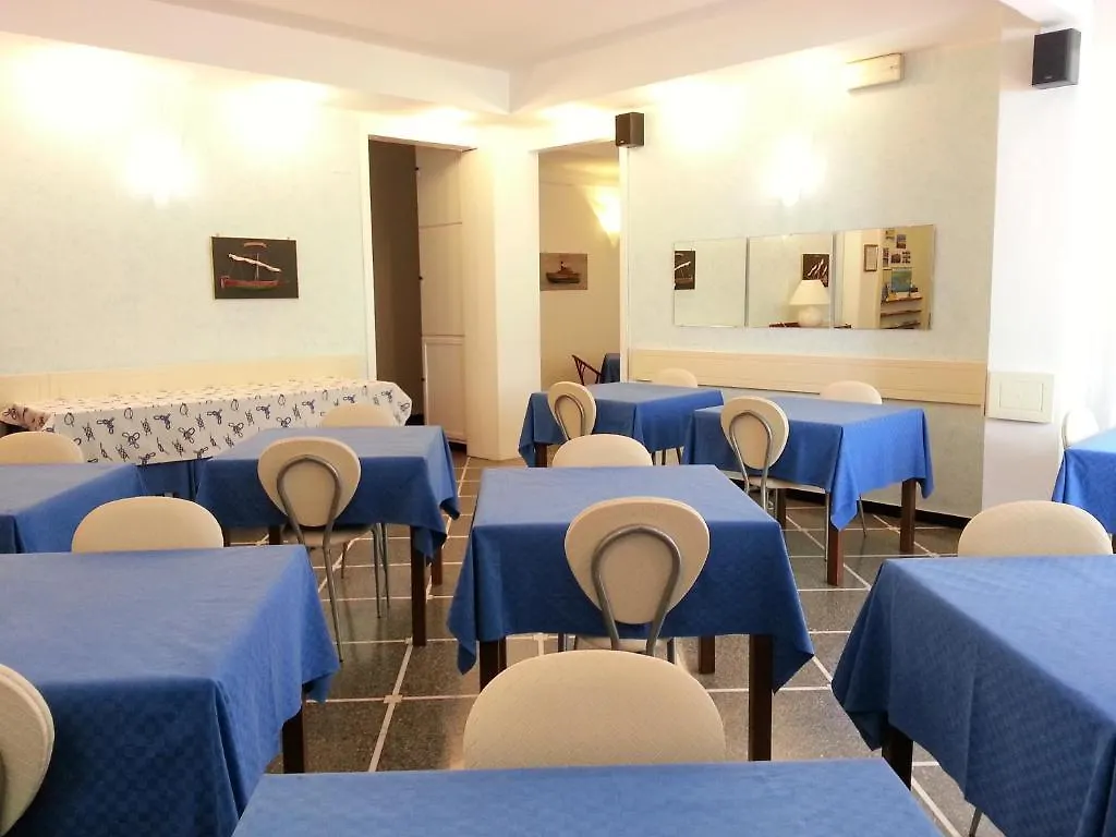 Hotel Mignon Posta Rapallo 2*,  Italy